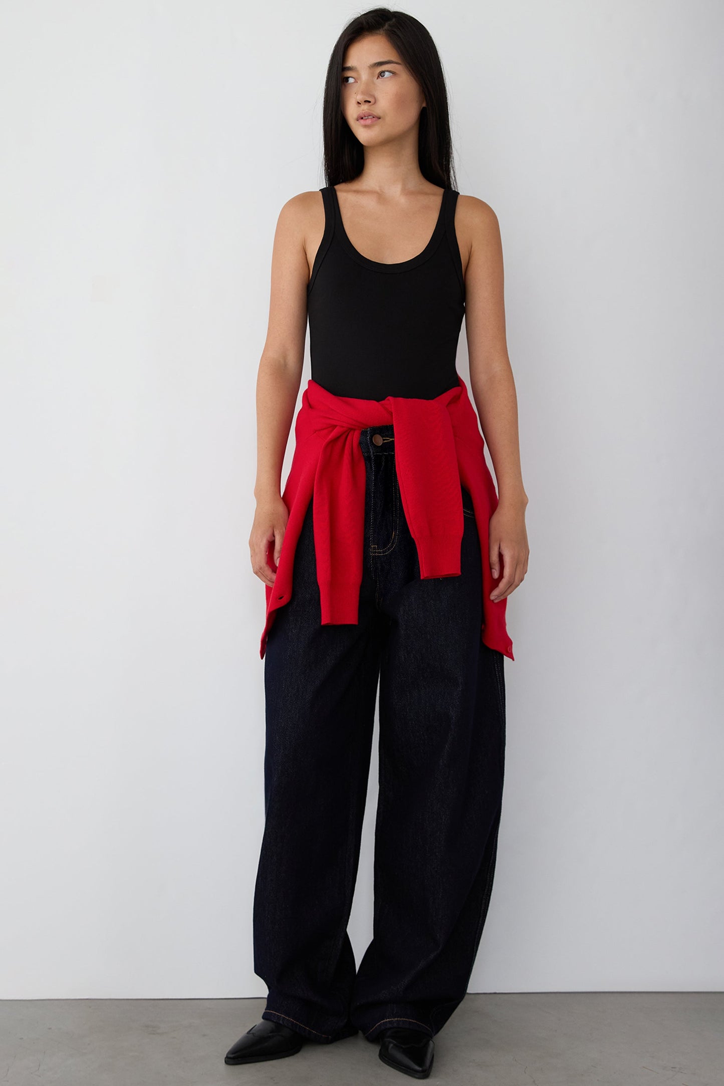 HIGH RISE BARREL LEG DARK BLUE WASH JEAN