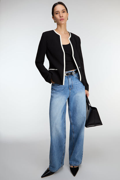 30" LENGTH LIGHT WASH CURVED LEG JEAN