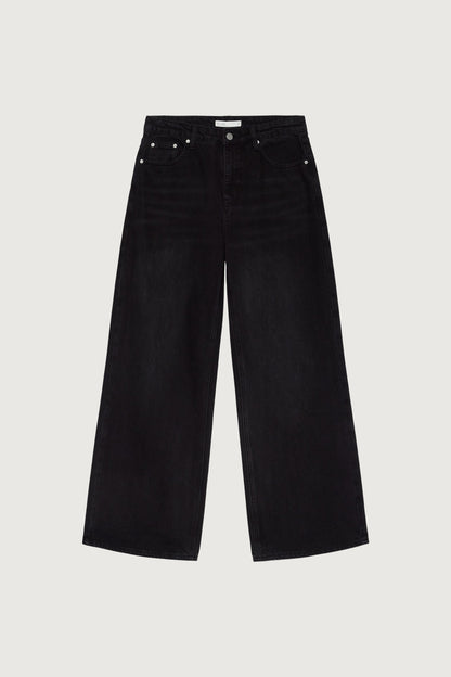 MID-RISE WIDE LEG BLACK WASH JEAN