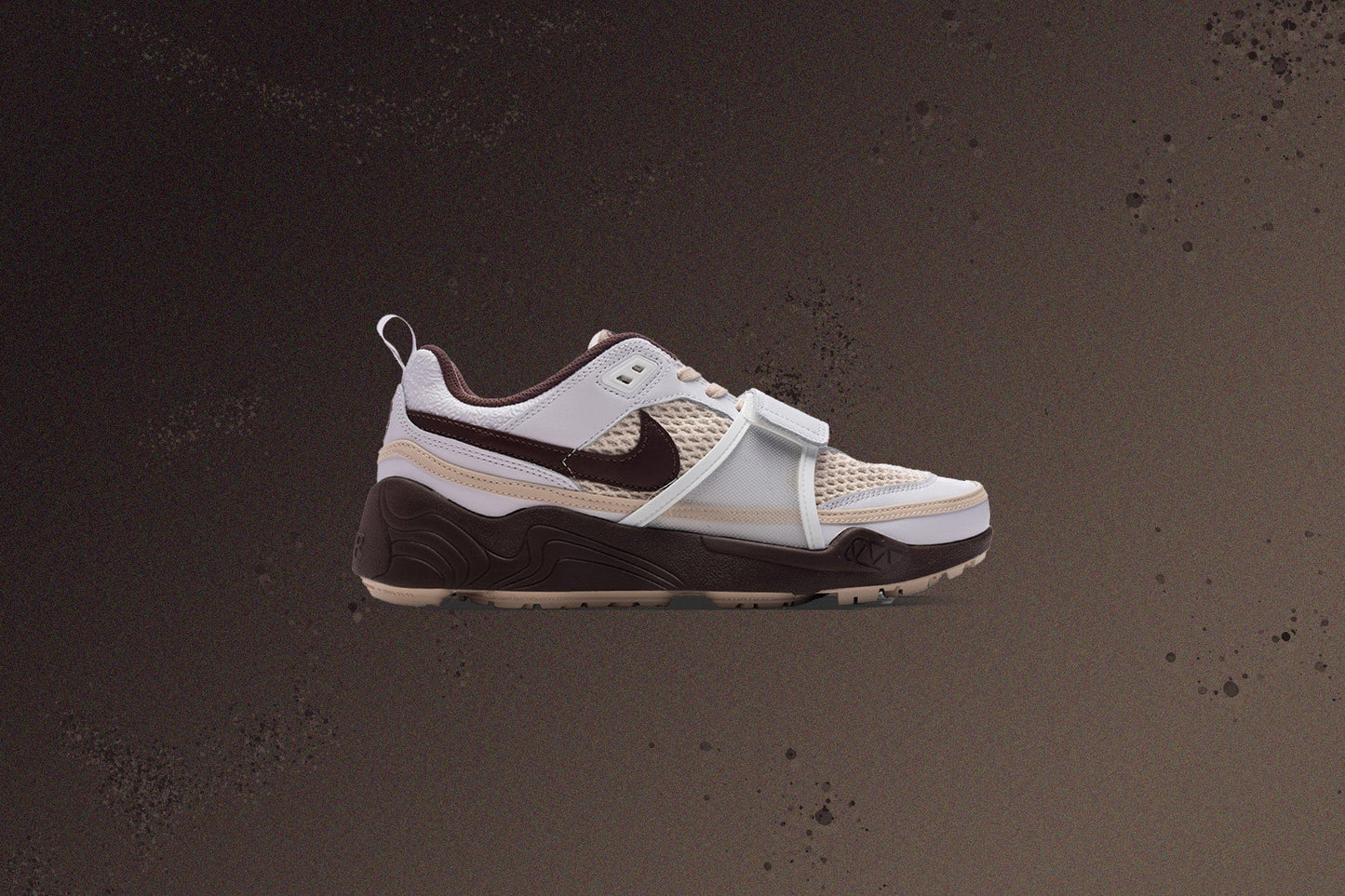 Travis Scott Zoom Field Jaxx - White/Light Chocolate/White