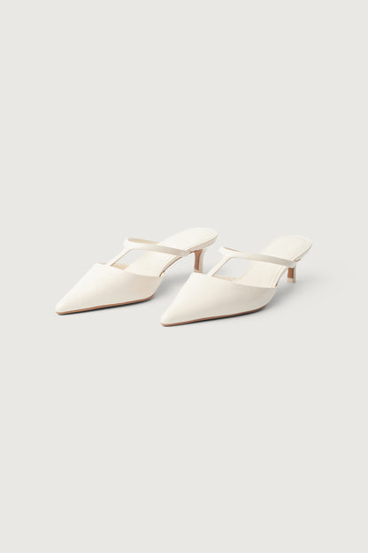 POINTED TOE STRAPPY HEEL