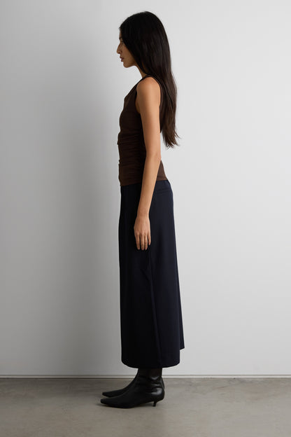 ASYMMETRICAL NECKLINE CROPPED TOP