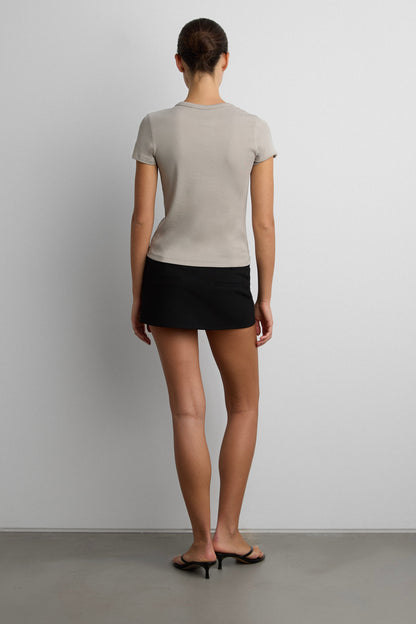 BASIC T-SHIRT